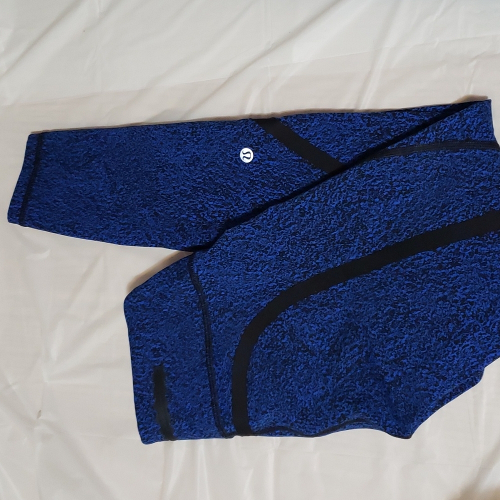 Lululemon leggings size 4